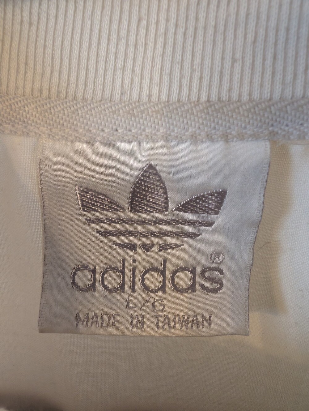 🔥RARE Vintage 1980s Adidas Vangard Windsurfing crewneck sweatshirt - Unisex 🔥 - Picture 5 of 16